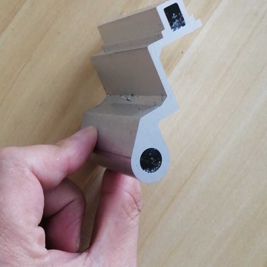 【安徽】鋁合金合頁切割選擇SDY-Q300全自動切鋁機，試切滿意就下單