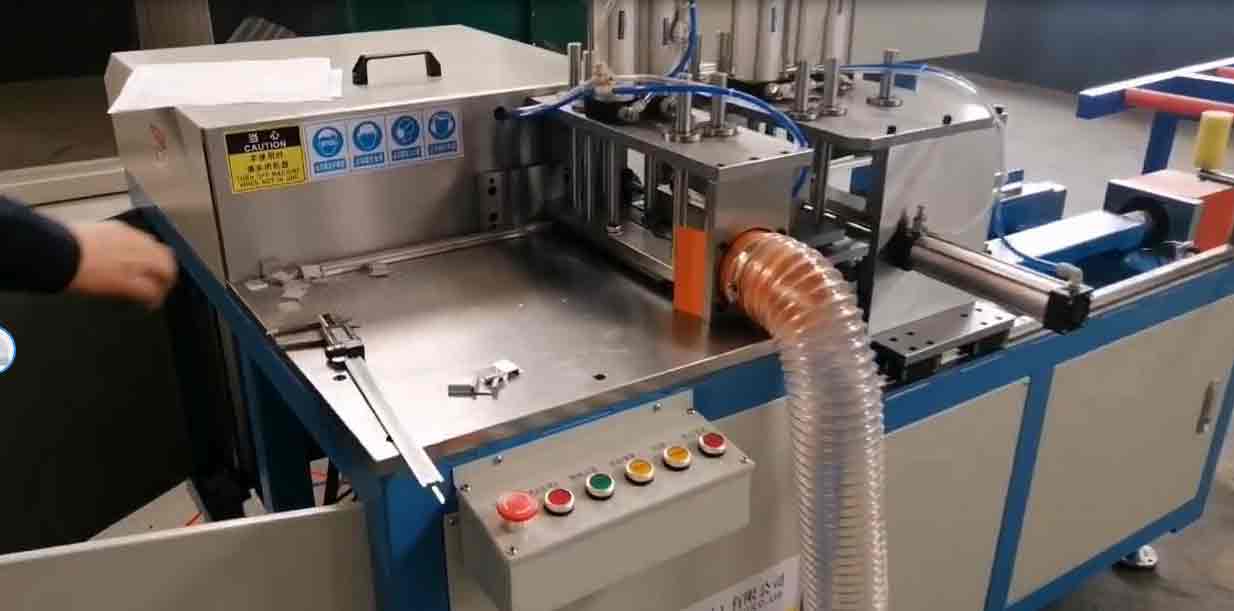 全自動切鋁機(jī)鋸切汽車新能源配件