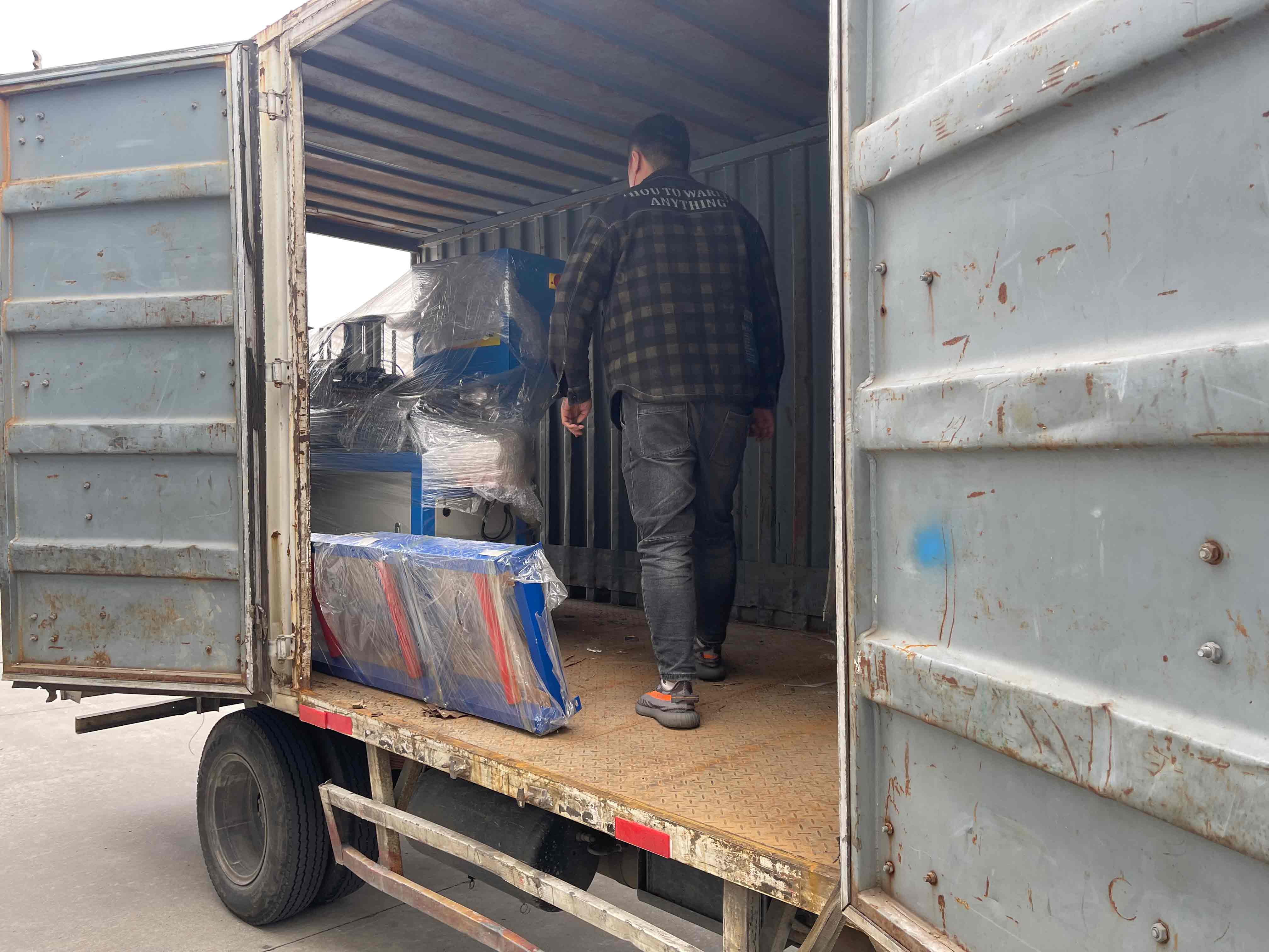 全自動(dòng)切鋁機(jī)發(fā)貨圖-1